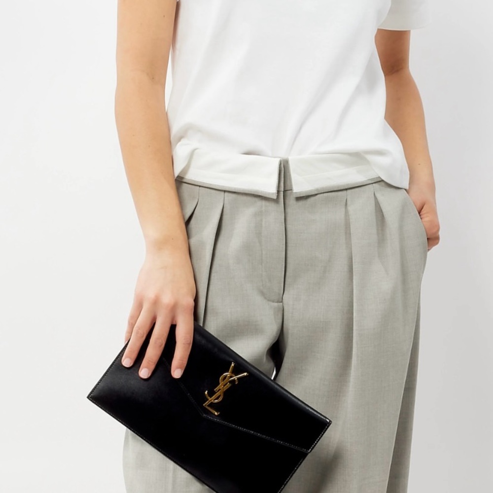 BNIB - Saint Laurent | Smooth Shiny Calfskin Medium Envelope Pouch Clutch - Picture 4 of 17